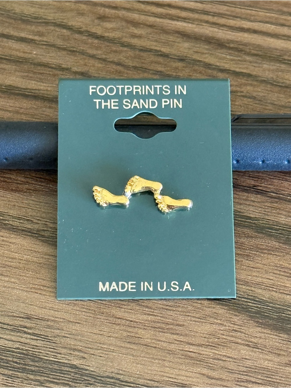 NEW Footprints in the Sand Pin Gold Tone Made in the USA